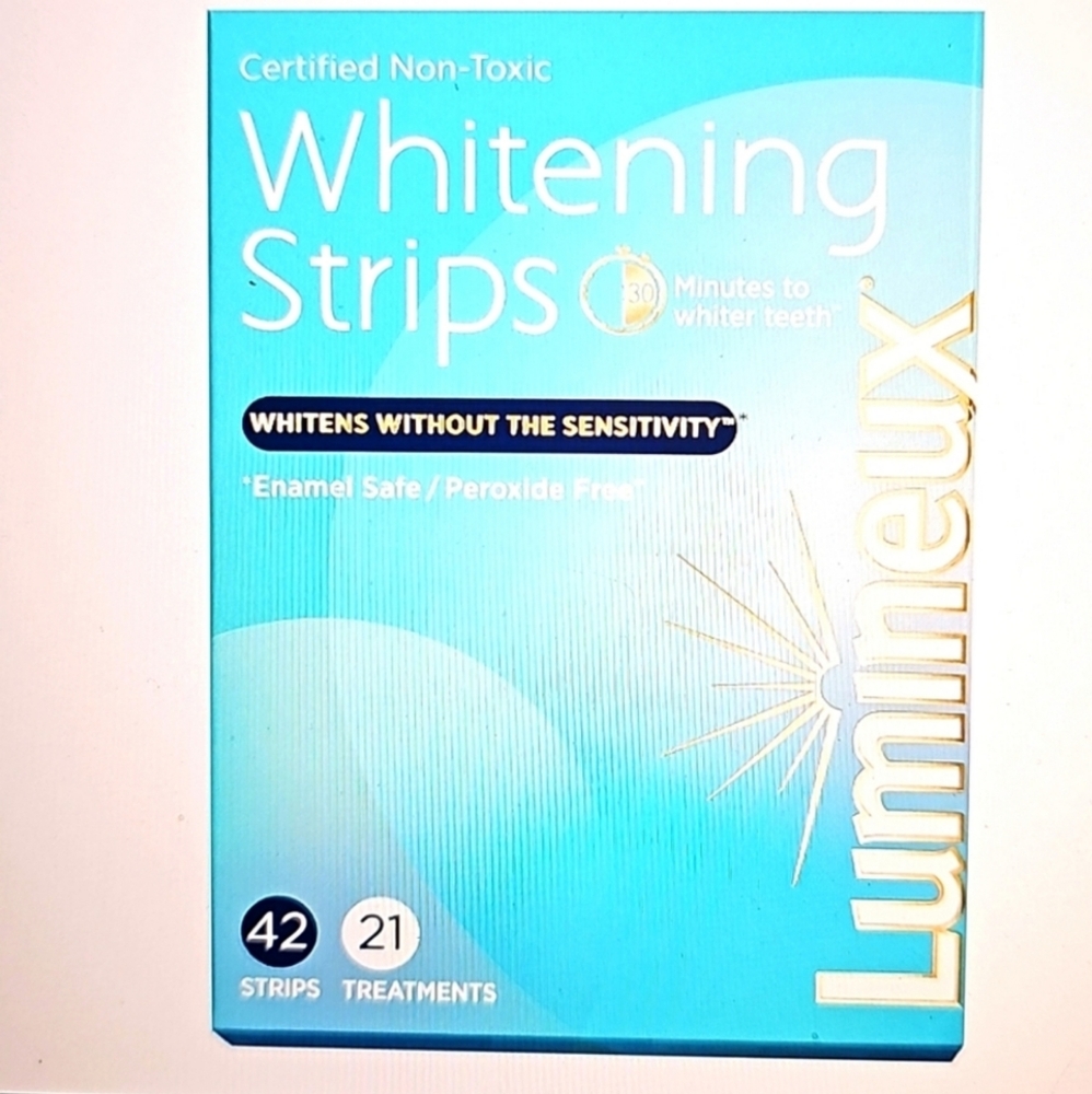 NWT Lumineux Teeth Whitening Strips 42 per box